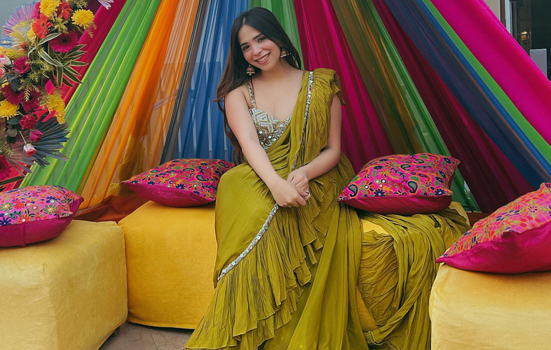 Bestie's Mehendi? Make a Statement with These Top 5 Looks