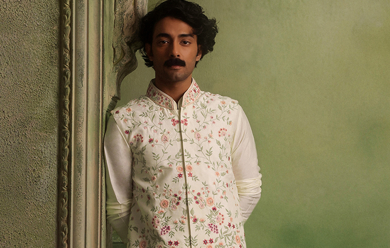 GRAND EID ENTRY FOR MEN IN DESIGNER & ETHNIC WEAR